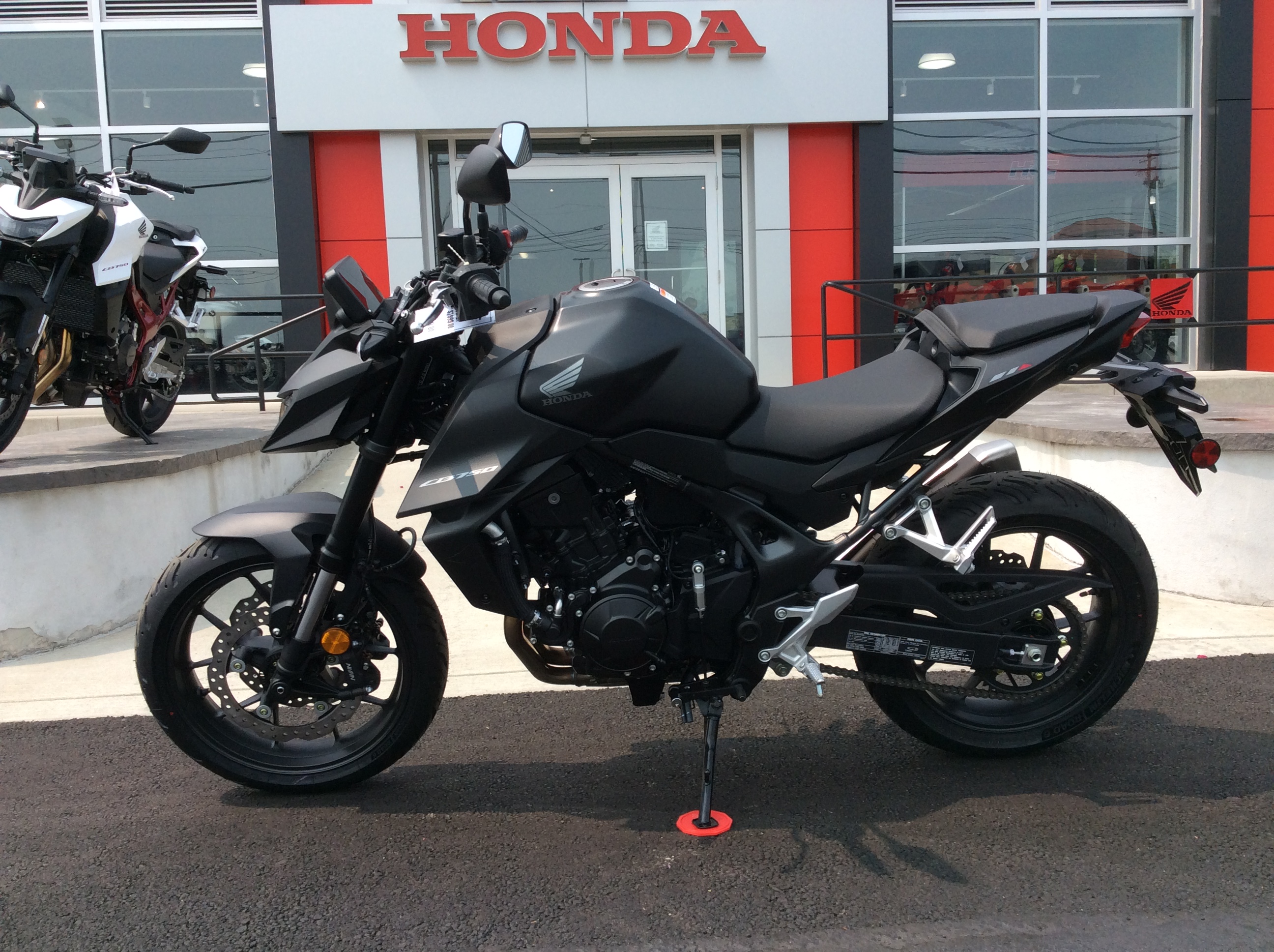 2025 Honda CB750 Hornet - Photo 4